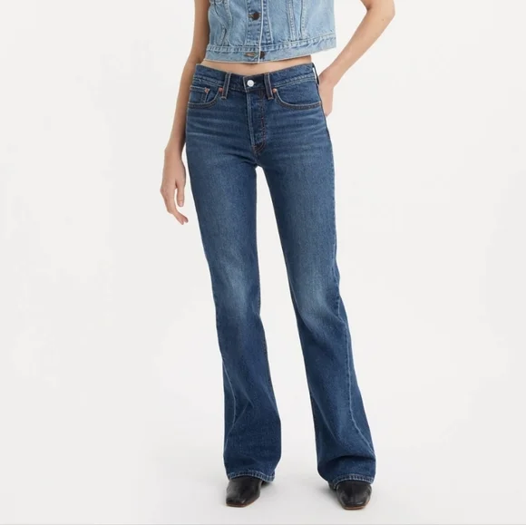 Levi's 512 Women's Dark Wash Boot Cut Jeans - Picture 1 of 6